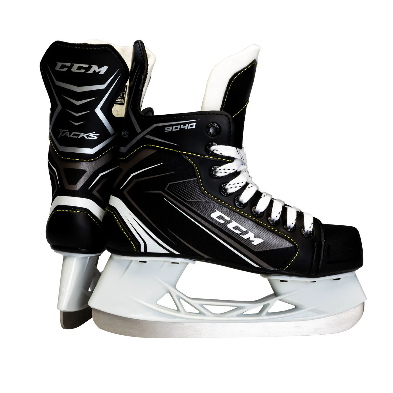 CCM Tacks 9040 Junior Hockey Skates 1 CCM Tacks 9040 Junior Hockey Skates
