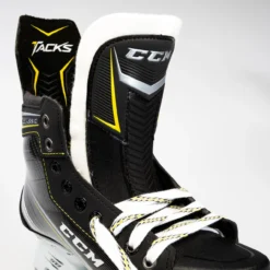 CCM Tacks Classic 9060 SMU Senior Hockey Skates 17 CCM Tacks Classic 9060 SMU Senior Hockey Skates -Ball Sports Equipment Discount Store Classic 9990 web 78188.1551377820