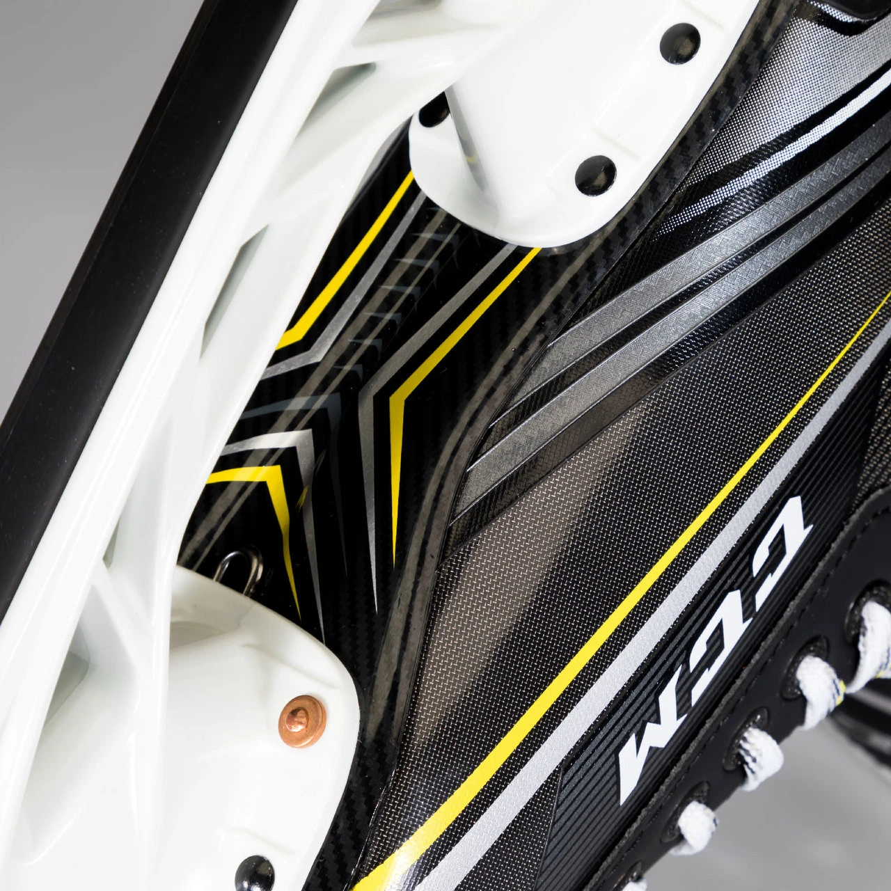 CCM Tacks Classic Pro+ 9080 SMU Senior Hockey Skates 7 CCM Tacks Classic Pro+ 9080 SMU Senior Hockey Skates - Image 7