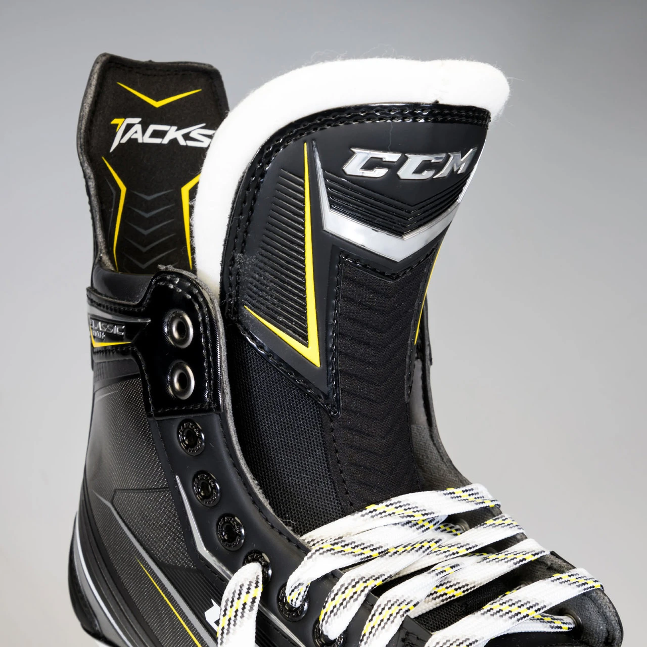 CCM Tacks Classic Pro+ 9080 SMU Senior Hockey Skates 4 CCM Tacks Classic Pro+ 9080 SMU Senior Hockey Skates - Image 4
