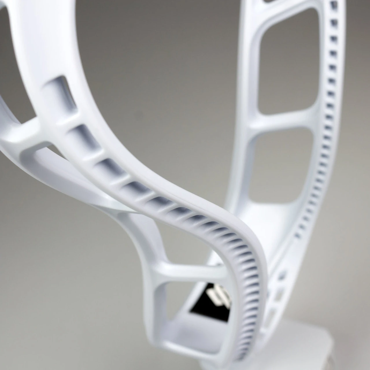 StringKing Mark 2T Unstrung Lacrosse Head - White 5 StringKing Mark 2T Unstrung Lacrosse Head - White - Image 5