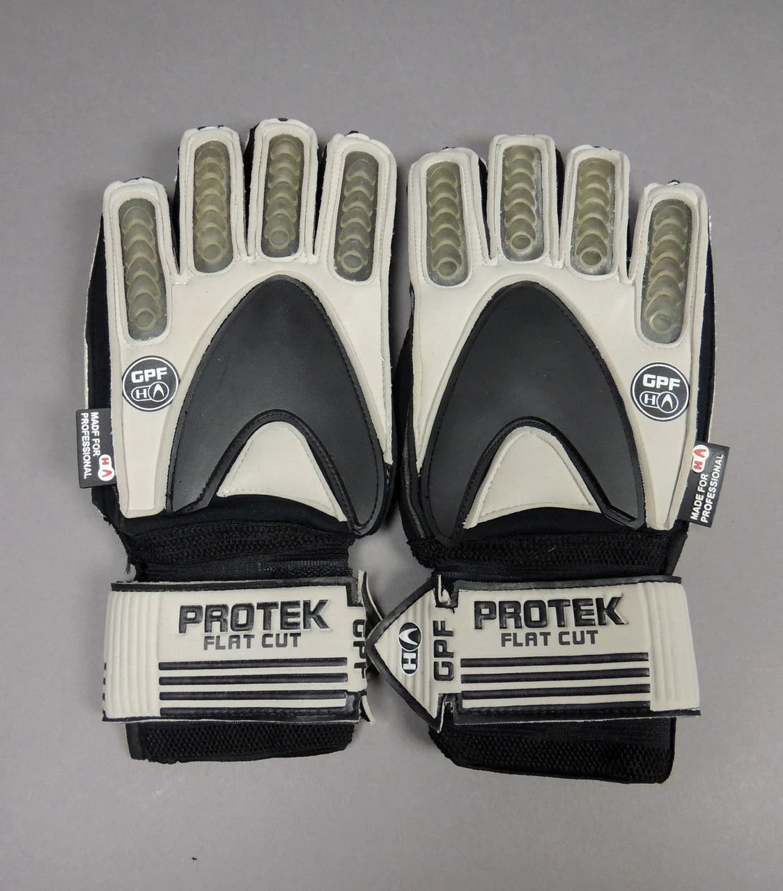 Ho Keeper Protek Negative Soccer Goalie Gloves - Black, Gray 6 Ho Keeper Protek Negative Soccer Goalie Gloves - Black, Gray - Image 6