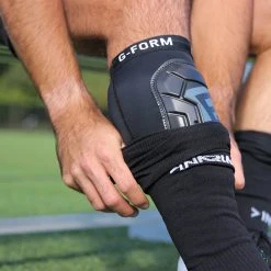 G-Form Pro S Vento Soccer Shin Pads -Ball Sports Equipment Discount Store VS47020 lfs 2 64754.1663348020