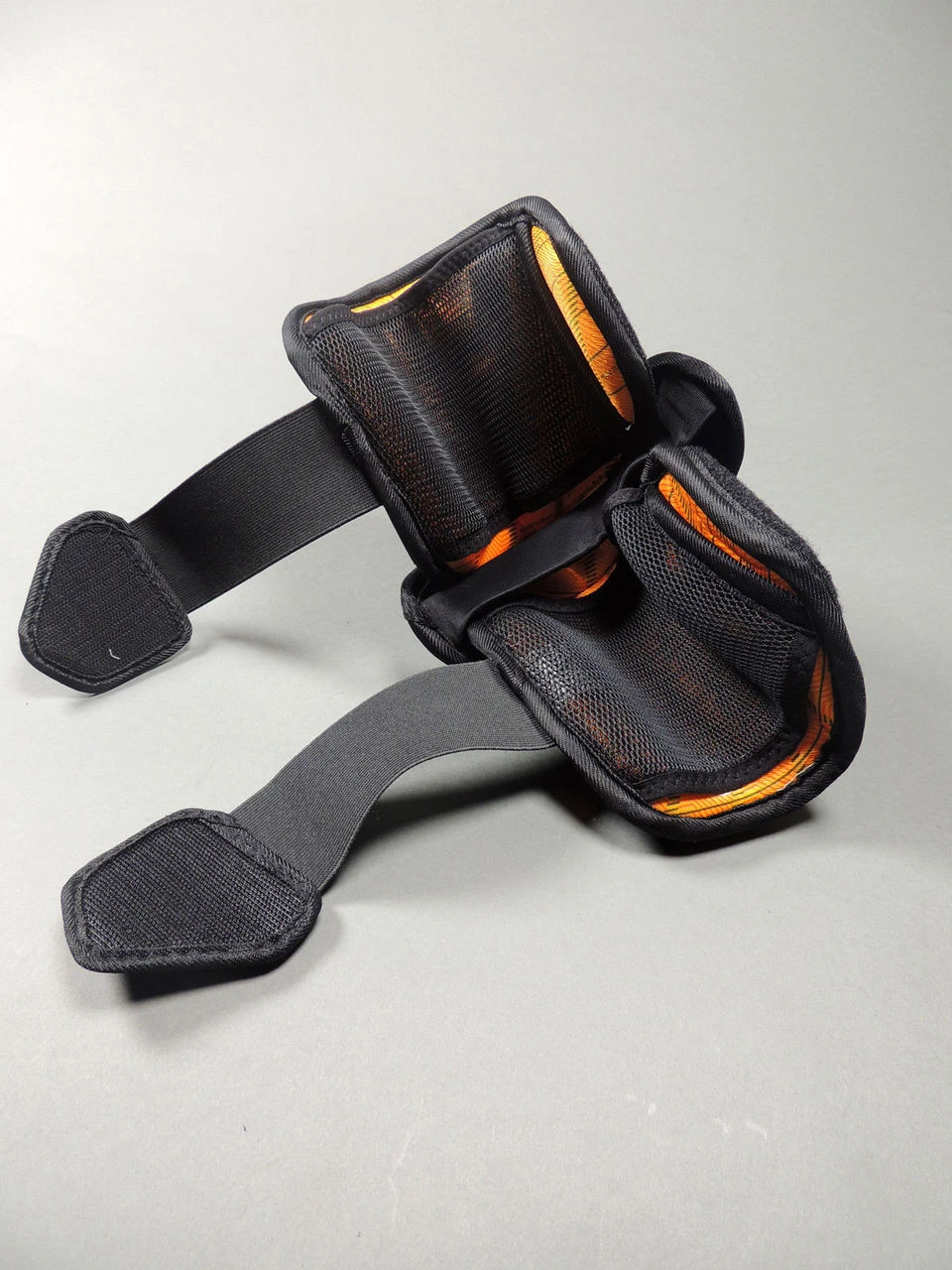 Brine Esquire Men's Lacrosse Arm Guards - Black, White 6 Brine Esquire Men's Lacrosse Arm Guards - Black, White - Image 6