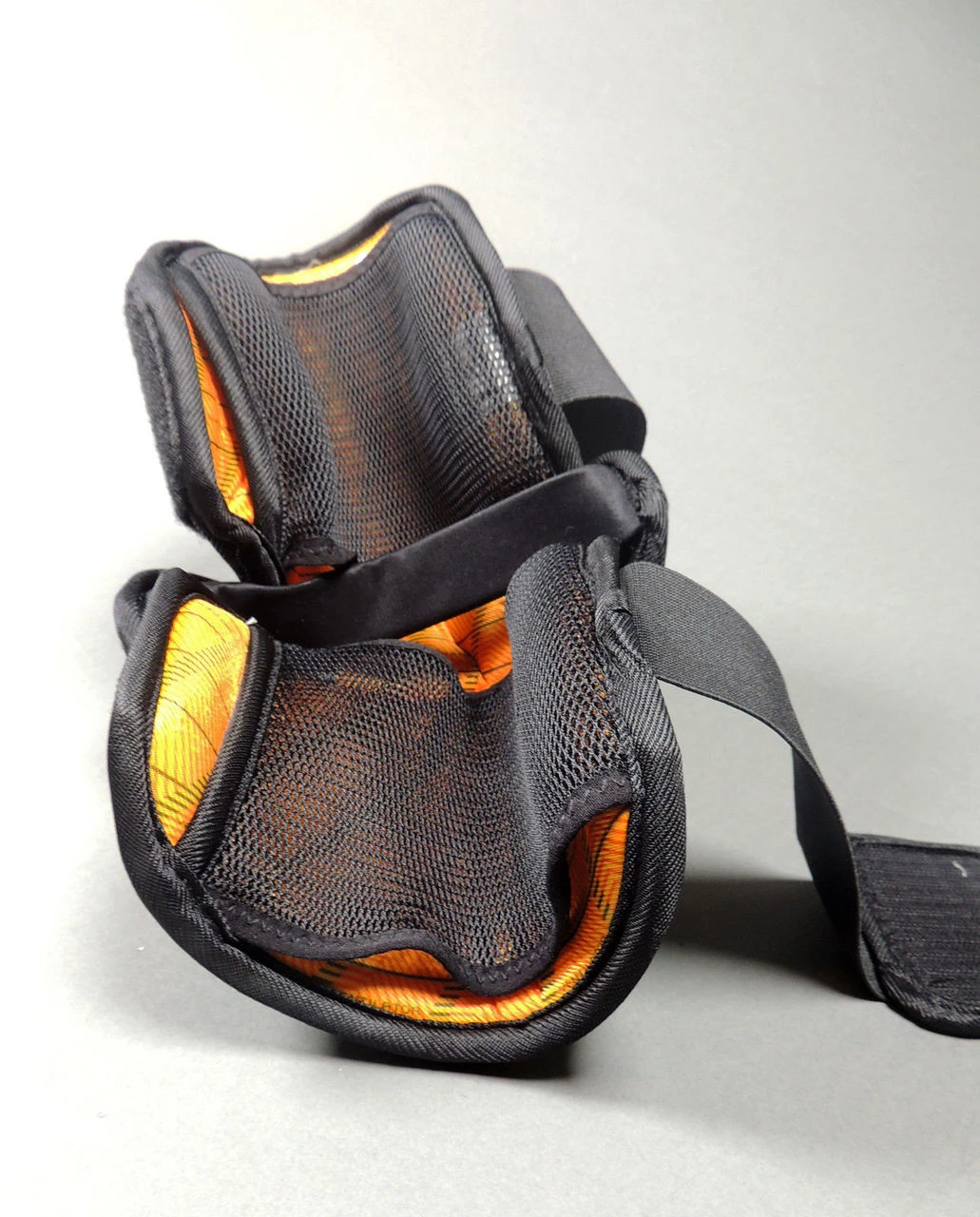 Brine Esquire Men's Lacrosse Arm Guards - Black, White 11 Brine Esquire Men's Lacrosse Arm Guards - Black, White - Image 11